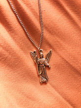 Carregar imagem no visualizador da galeria, Colares “Arcanjos”